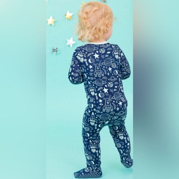 NWT Ruggedbutts Toddler Bamboo Blue Space Graphic Romper Footie Pajamas - 12-18M - Picture 2 of 12